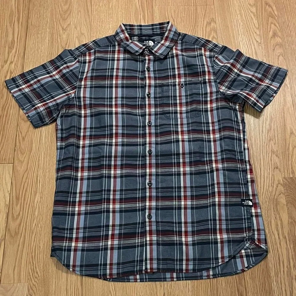 The North Face Men’s Medium Short Sleeve Button Down Shirt Multicolor Plaid